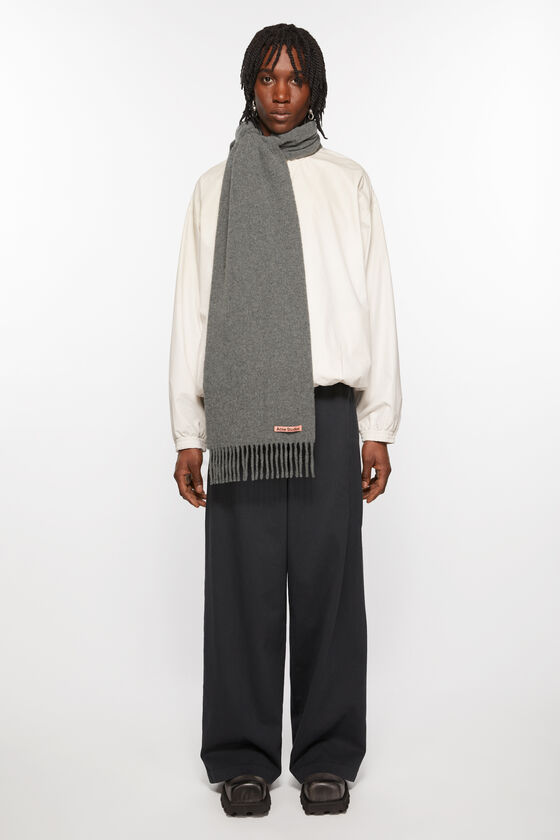 (image for) Domineering Fringe wool scarf - skinny